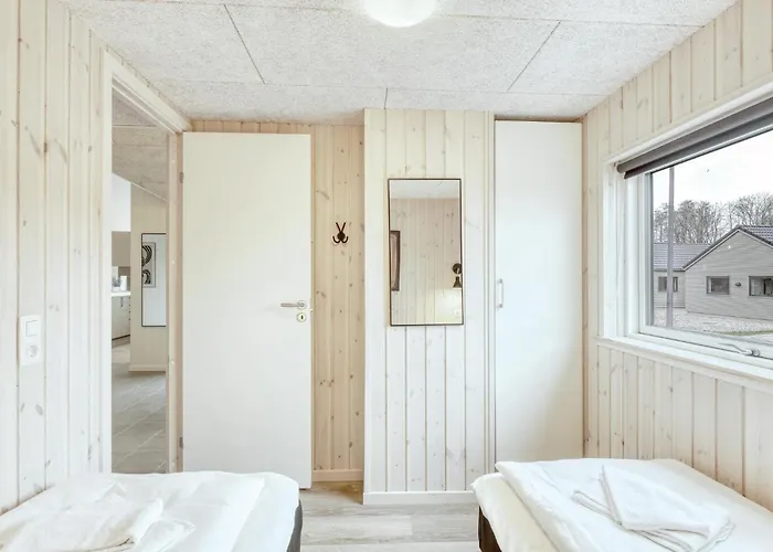 Dom wakacyjny In With Sauna