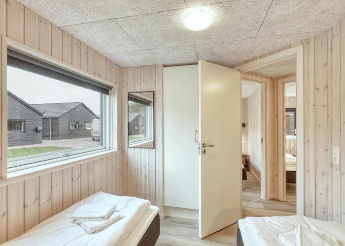 In With Sauna