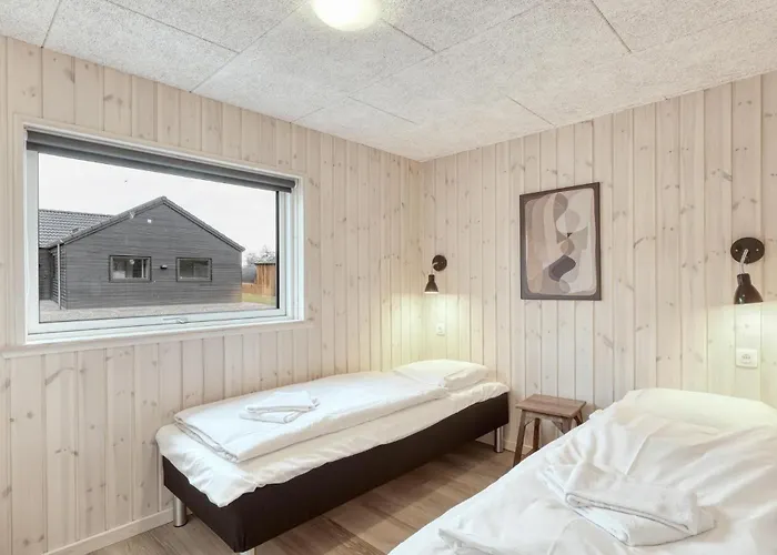 In With Sauna *